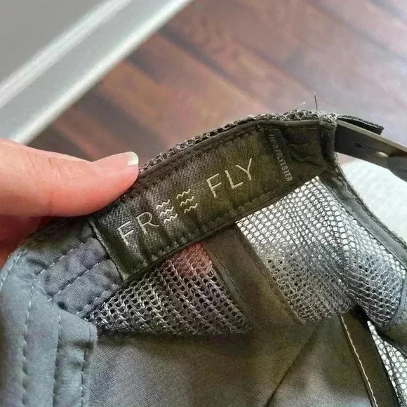 Free Fly Youth Truckers Cap- Bulldog on Surfboard - Picture 5 of 5